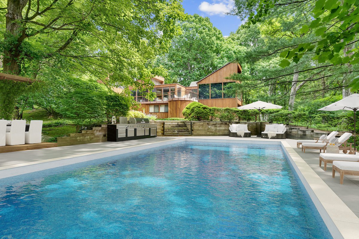 3d virtual renovation outside pool added