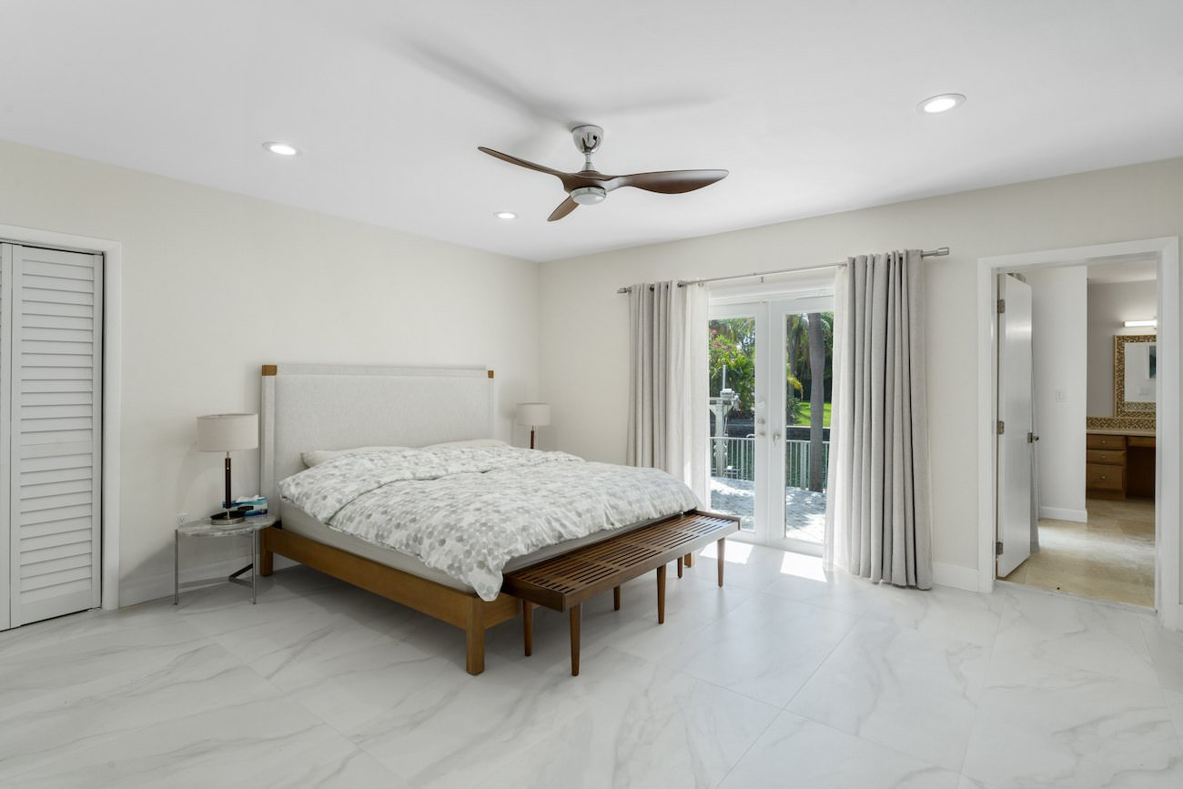 bedroom needs virtual staging